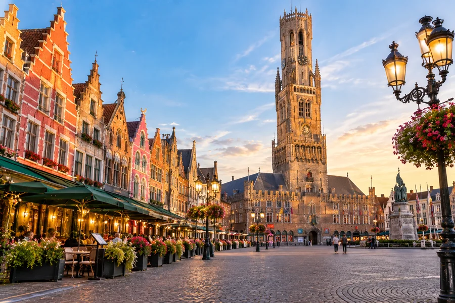 Paris, Brügge und Amsterdam