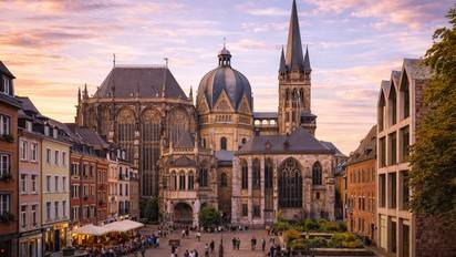Excursion d’une journée à Aix-la-Chapelle – Cathédrale et centre historique