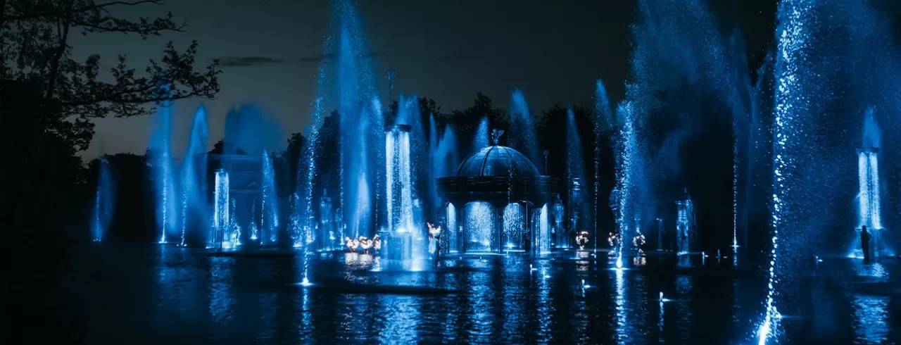 Les Noces de Feu au Puy du Fou – Féerie nocturne romantique sur le lac