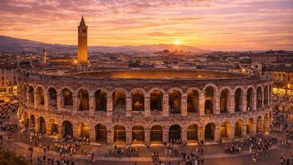 Arènes de Vérone, amphithéâtre romain emblématique de la ville