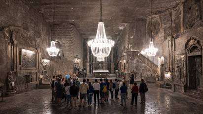 Mines de sel de Wieliczka, chapelle souterraine sculptée dans le sel
