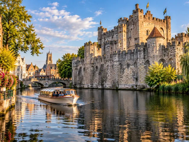 Photo 4 of 8 – From Amsterdam to Paris via Bruges