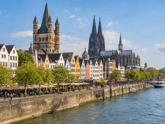 Foto 2 von 8 – Köln, Brüssel und Paris