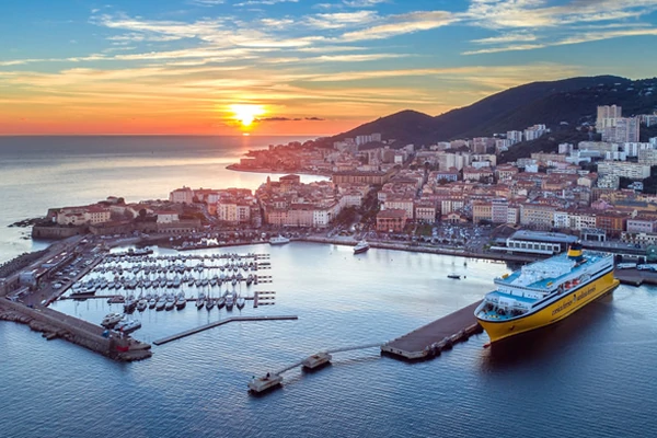 Voyages en autocar : destinations et offres à découvrir
